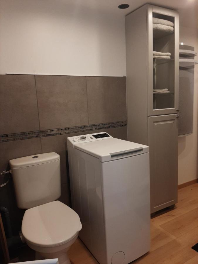 Logement Confortable Dans Residence Privee A Amplepuis Kültér fotó